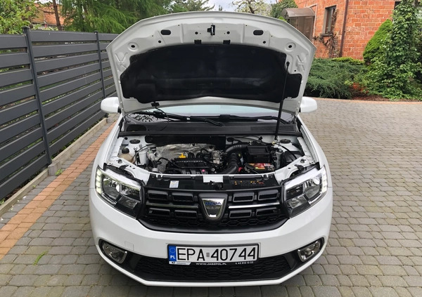 Dacia Logan cena 26900 przebieg: 158715, rok produkcji 2018 z Pabianice małe 106